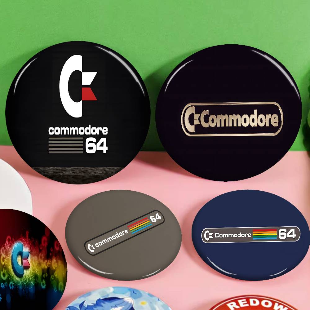 C-Commodore-64 เข็มกลัดปุ่มสไต - Tech Accessories Backpack บทวิจารณ์และราคา